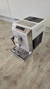 Automatický kávovar De'Longhi Eletta ECAM 45.760 W bílé - 2