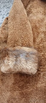 Dlouhý dámský kožich - 2