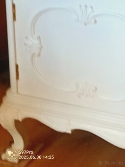 Starožitná komoda - 2