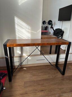 Konzolový stolek - 2