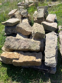 Prodám pískovec - schody, bloky, kvádry, dlaždice, šlapáky - 2