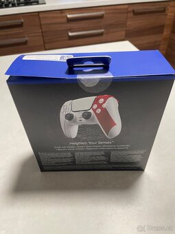 DualSense God of War 20th Anniversary Limited Edition - 2