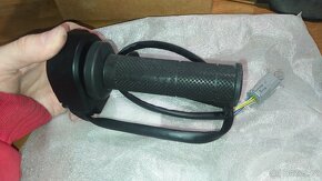 Multistrada v4 elektronický plyn - 2