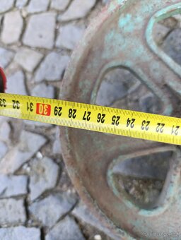 Stará litinová kola - 2