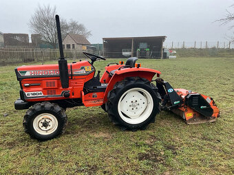 Hinomoto E1804 18 HP kompaktní traktor + mulčovač - 2