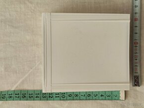 Plastová krabička na cokoliv 5,- - 2