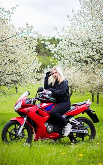 Prodám hondu cbr 125r - 2