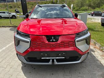 ECLIPSE CROSS EV 87KWH BATERIE 160KW AUTOMAT - 2
