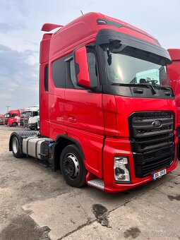 Pronajem tahac Ford F500 low deck - 2