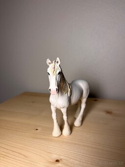 Schleich 13735 Shirská Klisna - 2