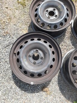 5x 15" plechové disky na Dacia nebo Renault. - 2