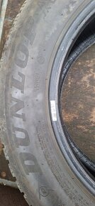 215 60 r16 zimní Dunlop 5,5mm - 2