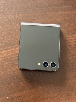 Samsung Z Flip 5 Graphite 512gb ZÁRUKA 8/2025 - 2