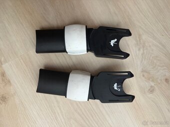 Adapter Bugaboo na různé autosedačky - 2