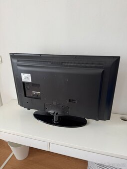 Televize 40" Samsung UE40EH5000W - 2