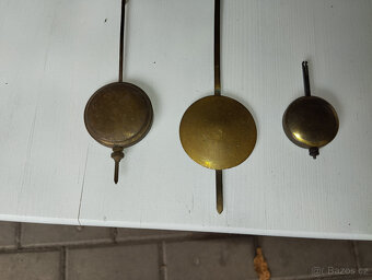 Staré hodiny, kyvadla 3ks, nástěnné hodiny, pendlovky - 2