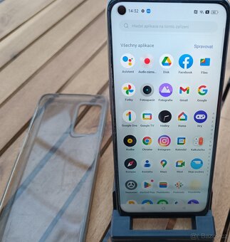 Pěkný mobilní telefon Realme 8, 5G, 4GB RAM, 64GB - 2