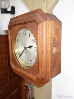 Nástěnné hodiny Kienzle, školní či nádražní - 2