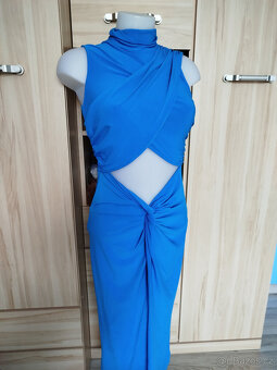 modré šaty s otvorem v pase, zn.Trendyol - 2