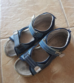 Protetika chlapecké kožené sandály s pevnou patou vel 38 - 2