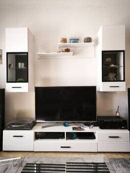 obývací stěna s konf.stolkem - 2