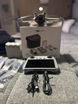 Dron DJI MINI 3 FLY MORE COMBO (DJI RC) - 2
