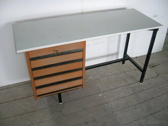 Kancelářský stolek - 2