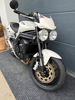 Triumph Speed Triple 1050 - 2