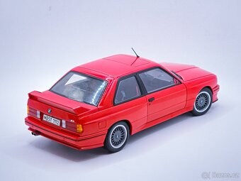 BMW E30 M3 1:18 Autoart  [ poškozen ] - 2