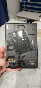 WD_BLACK P10 - 4TB, černá - 2