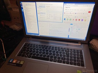 [prodáno] Notebook 17", 1TB disk, 4GB ram, 2x2 jádra 2.5Ghz - 2