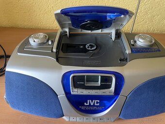 Radiomagnetofon JVC - 2