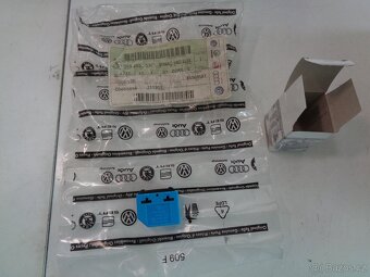 Spínač pro elektrické ovládání oken dveře spolujezdec zadní - 2