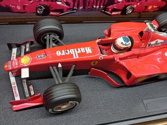 F1 FERRARI F399 1999 MARLBORO SCHUMACHER HOTWHEELS 1:18 - 2