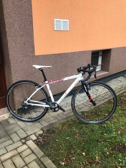 Silniční/Cyklokros kolo WILIER - 2