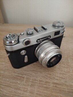 Prodám fotoaparát na kinofilm - 2