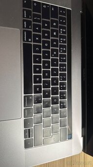 MacBook Pro (15 palcový, 2016) - 2