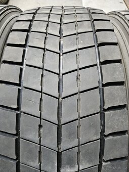 Záběrové pneu 295/60R22,5 - 2