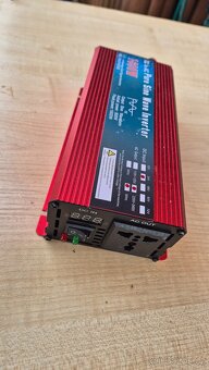 Menic napětí 24V/230v 1600w čistý sinus - 2