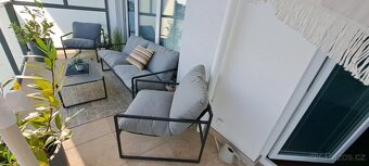 Prodám venkovní sedačku - ideální na terasu nebo balkon - 2