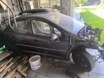 Blatníky Peugeot 207 - 2