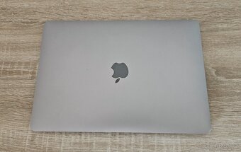 Macbook Air 2018 (i5, 16 GB RAM, 512 GB SSD) - 2