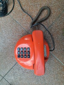 Retro telefon - 2