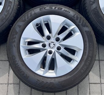 Octavia IV - 16 Twister + letni 205/60 R16 Kumho - 2