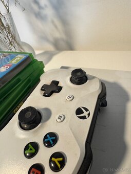 Xbox oné s 500gb + 12 her - 2