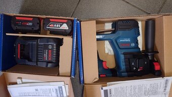 Bosch SDS+ Aku, 2 baterie 5.0 nabijecka - 2
