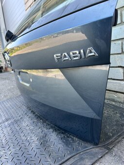 Páté dveře Škoda Fabia 3 kombi - 2