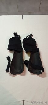 Chrániče NIKE - 2