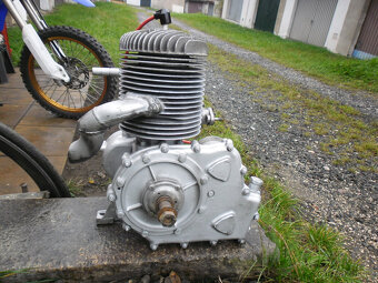 350ccm-Jednovalec/2-takt - 2