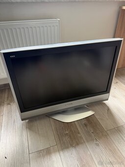 Panasonic LCD TV 32" - 2